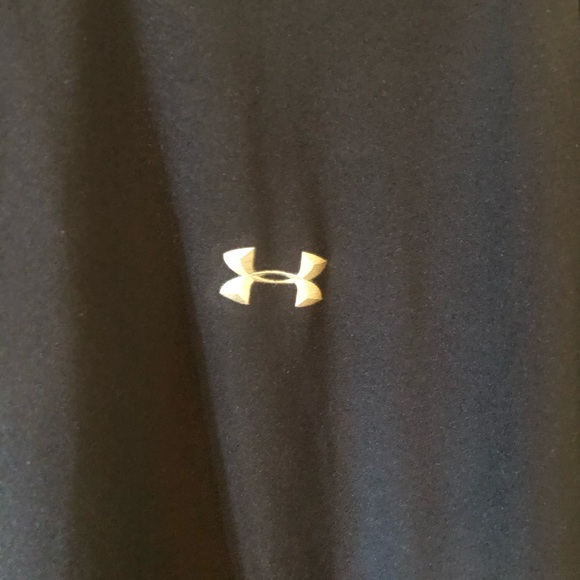 Mens Under Armour black shirt - Picture 4 of 4